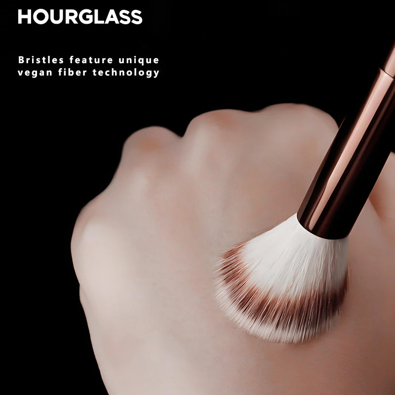 HOURGLASS No. 15 Make-Up Brush